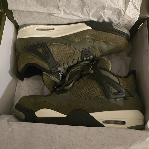 Jordan 4 Retro SE Craft Olive - Picture 1 of 9